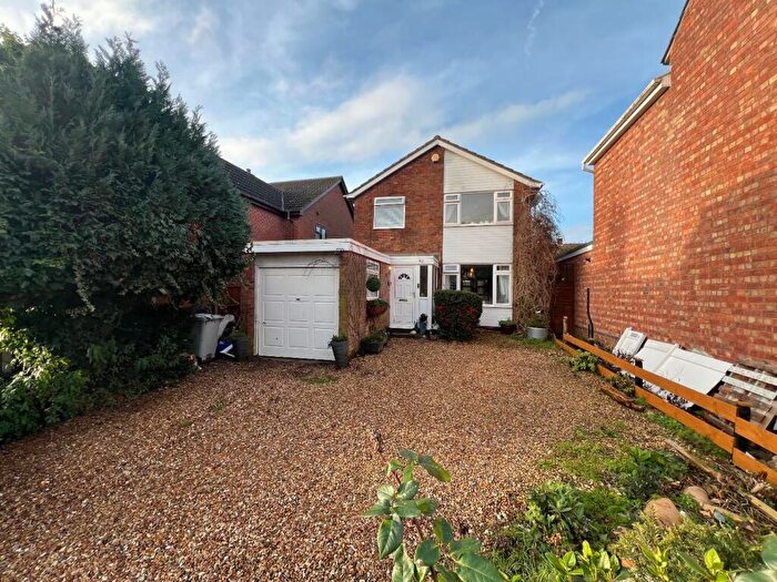 4 Bedroom Detached House For Sale In Harrington Road, Rothwell, Kettering, NN14