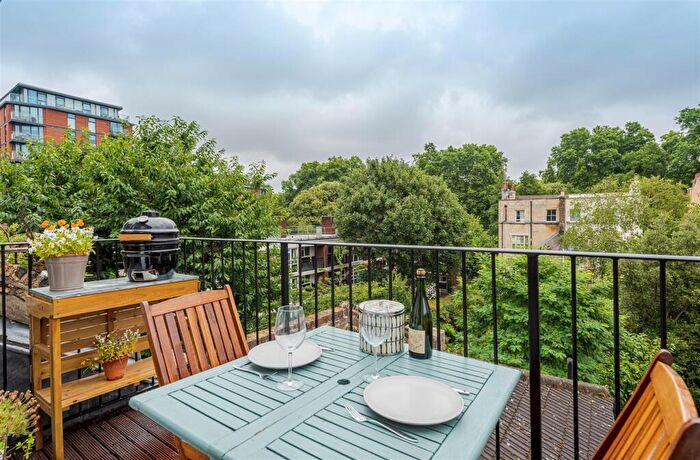 2 Bedroom Apartment To Rent In Rosenau Road, Battersea, SW11