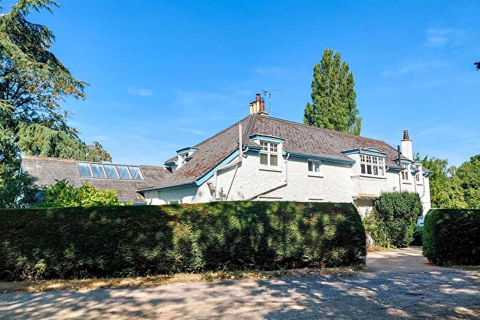 5 Bedroom Detached House For Sale In Ruckinge Road, Hamstreet, Ashford, TN26