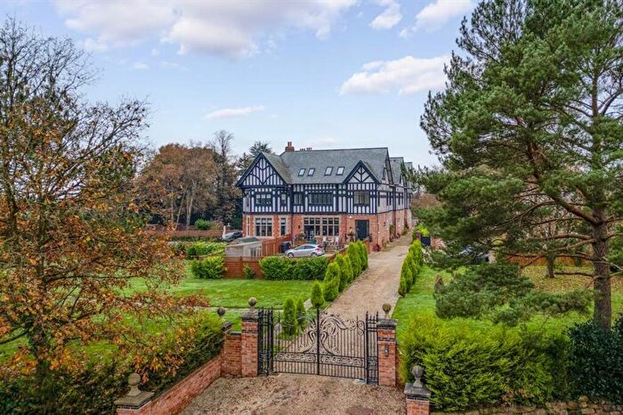 3 Bedroom Flat For Sale In Greysfields House, Ferma Lane, CH3