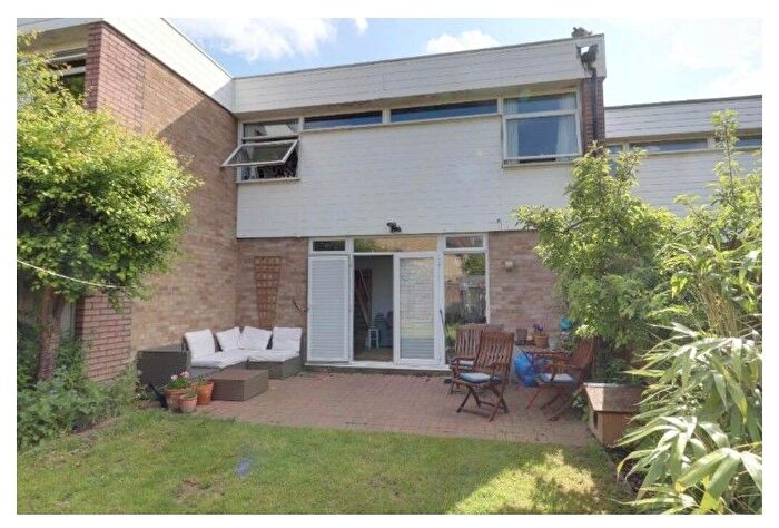 3 Bedroom Terraced House To Rent In Oak Drive, Henlow, SG16