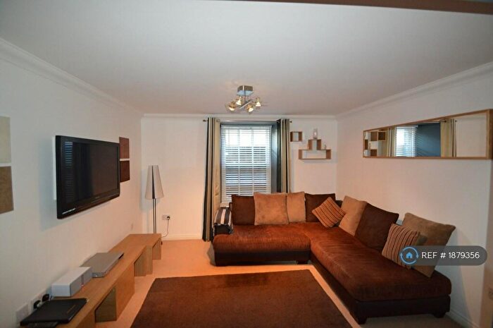 2 Bedroom Flat To Rent In Bon Accord Street, Aberdeen, AB11