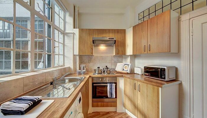 2 Bedroom Flat To Rent In Park Road, St Johns Wood, NW8