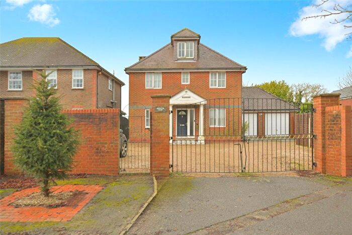 5 Bedroom Detached House For Sale In Lydd Road, New Romney, Kent, TN28