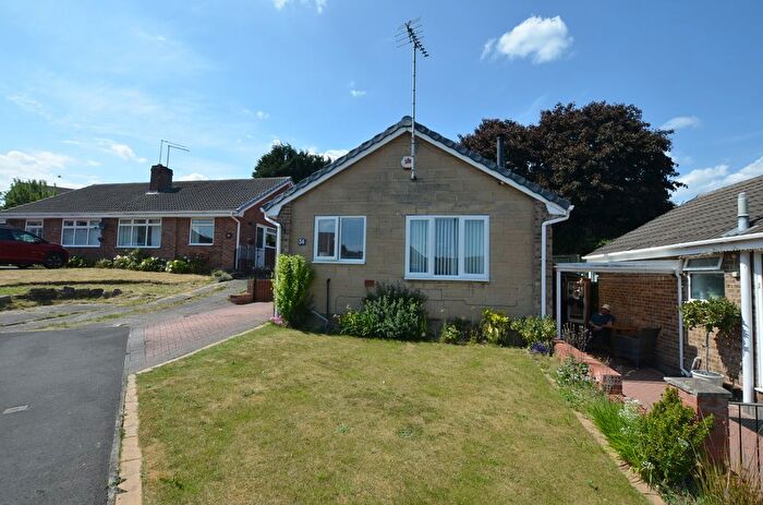 2 Bedroom Detached Bungalow For Sale In Hawthorn Avenue, Sheffield, S20