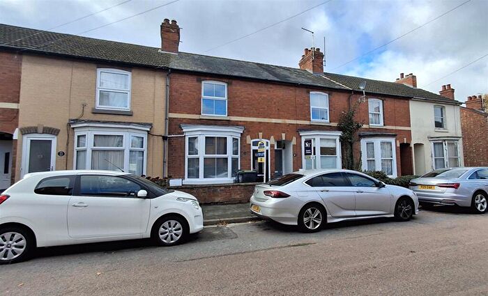 2 Bedroom Terraced House To Rent In Spencer Road, Rushden, NN10