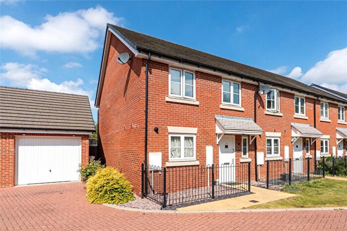 3 Bedroom End Of Terrace House For Sale In Oakend Lea, North Moreton, Didcot, Oxfordshire, OX11