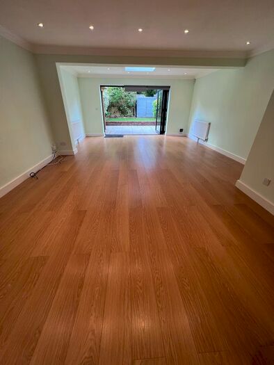 3 Bedroom Property To Rent In Springfield Close, London, N12