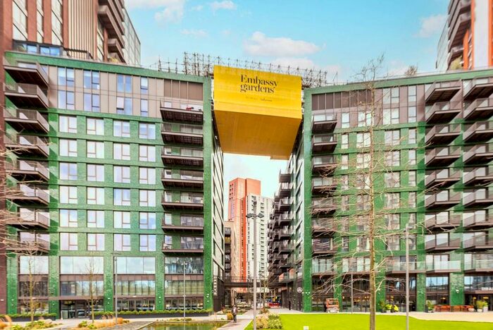 1 Bedroom Flat To Rent In Legacy Gardens, Nine Elms, London, SW11