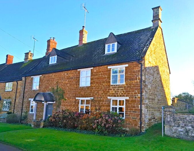 4 Bedroom End Of Terrace House For Sale In South Newington, Banbury, OX15