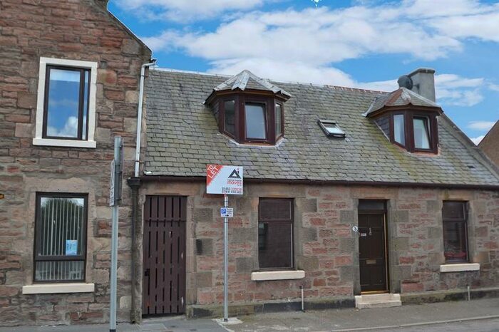 2 Bedroom Ground Flat To Rent In B Celt Street, City Centre, Inverness., IV3