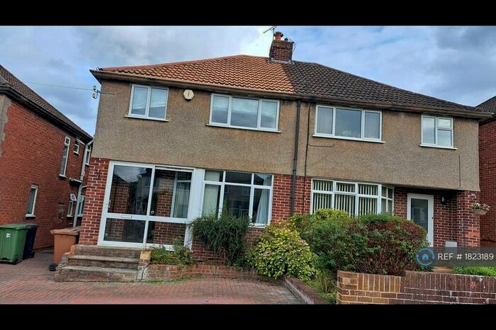 3 Bedroom Semi-Detached House To Rent In Cedar Road, Oxford, OX2