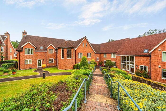 2 Bedroom Retirement Property For Sale In Dunwood Court, Sherfield English, Romsey, Hampshire, SO51