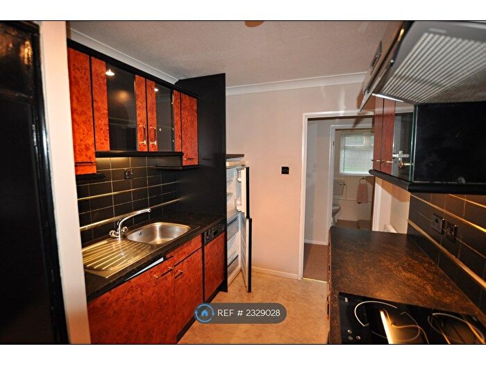 1 Bedroom Flat To Rent In Weifield Road, Exeter, EX2