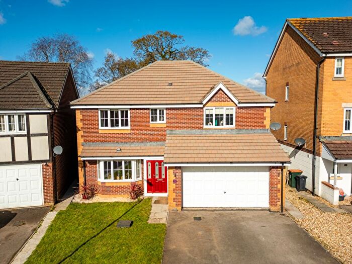 4 Bedroom Detached House For Sale In Blacktown Gardens, Marshfield, CF3