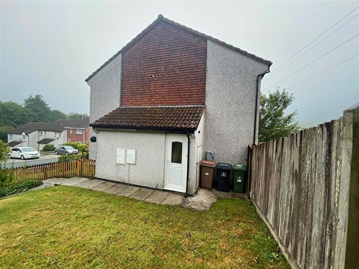 1 Bedroom Property To Rent In Truro Drive, Badgers Wood, Plymouth, PL5