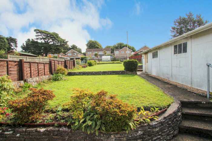 2 Bedroom Semi-Detached Bungalow For Sale In Beverley Heights, Southampton, SO18