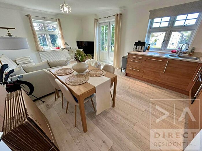 1 Bedroom Apartment To Rent In Clements Mead, Leatherhead, KT22