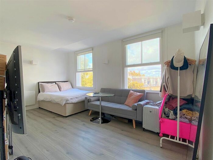 Studio To Rent In Buckingham Place, Brighton, BN1