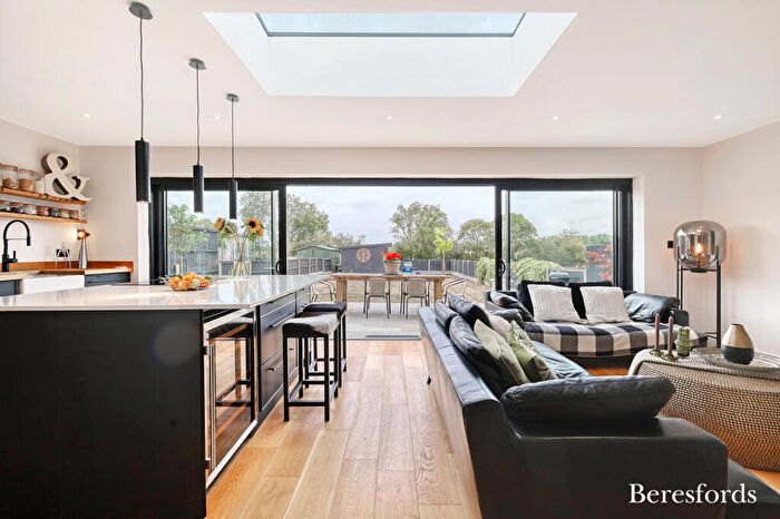 3 Bedroom Detached House For Sale In Roman Road, Mountnessing, CM15