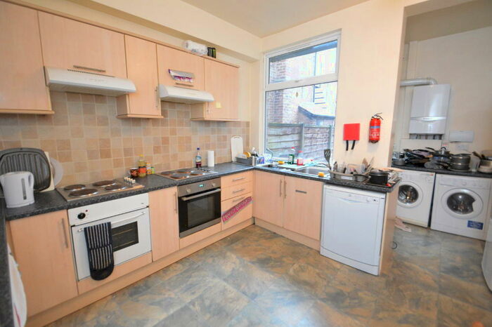 8 Bedroom Terraced House To Rent In Scarsdale Road, Victoria Park, Manchester, M14