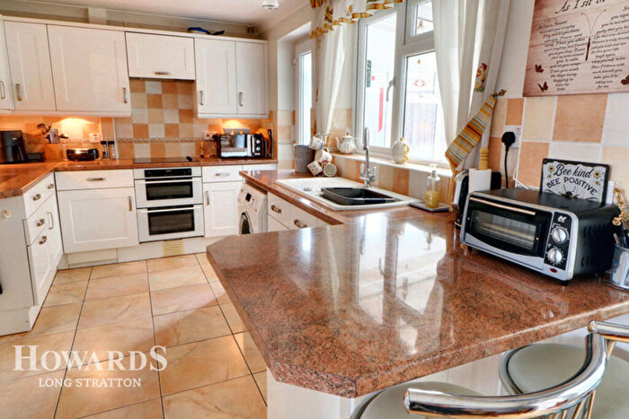 3 Bedroom Detached House For Sale In Higher Green Close, Newton Flotman, NR15