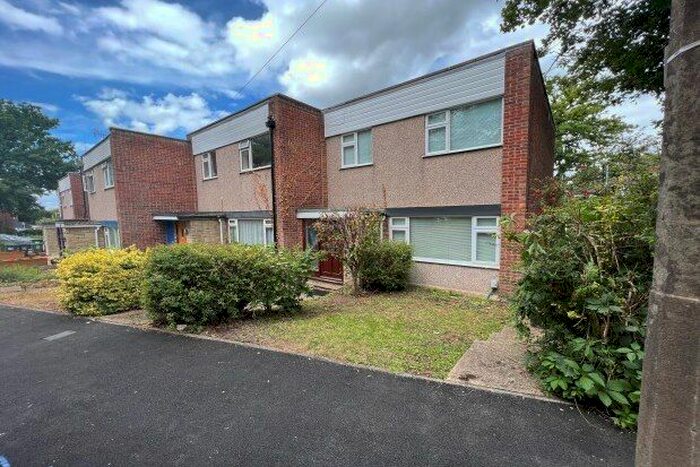 3 Bedroom Property To Rent In Cherrydale, Watford, WD18
