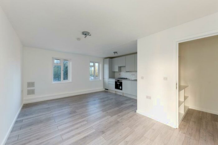 1 Bedroom Apartment To Rent In Jamaica Road London, SE16