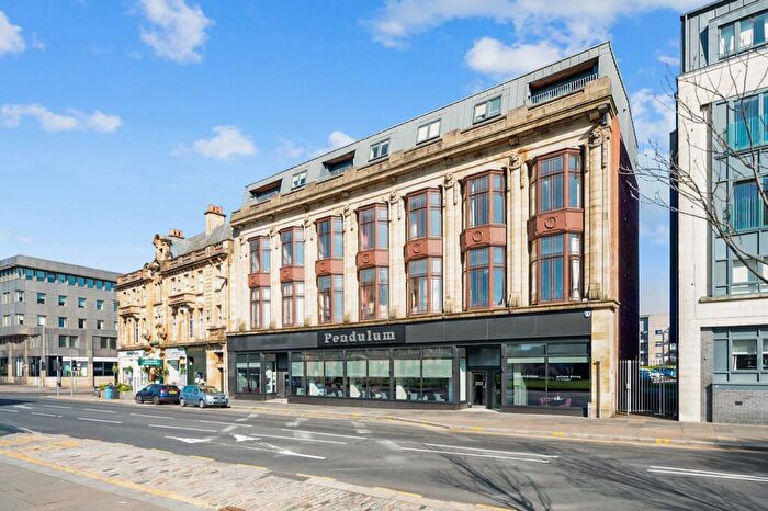 2 Bedroom Flat To Rent In Abbey View, Flat /, Paisley, Renfrewshire, PA1