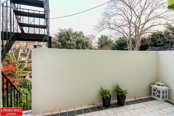 2 Bedroom Flat To Rent In The Shrubbery, Grosvenor Road, Wanstead E11