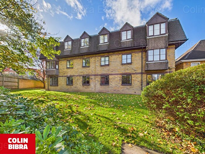 2 Bedroom Flat For Sale In Victoria Road, Ealing, W5