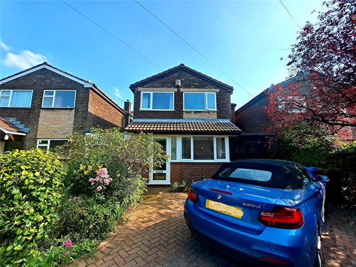 3 Bedroom Link Detached House To Rent In Hollin Crescent, Friezland, Saddleworth, OL3