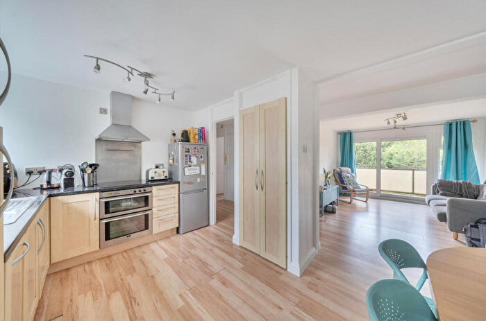 2 Bedroom Apartment For Sale In Cholesbury Grange, Headington, Oxford, OX3