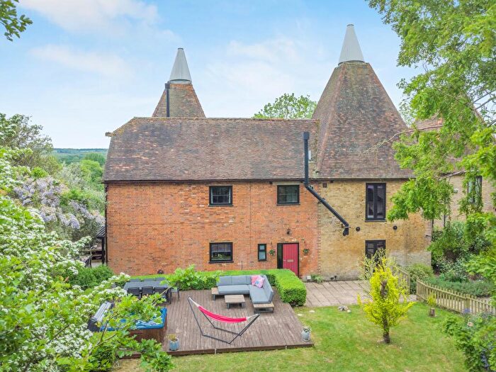 5 Bedroom Semi-Detached House For Sale In Nine Ash Lane, Boughton-under-Blean, Faversham, Kent, ME13