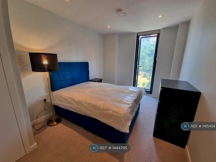 2 Bedroom Flat To Rent In Aspin Lane, Manchester, M4