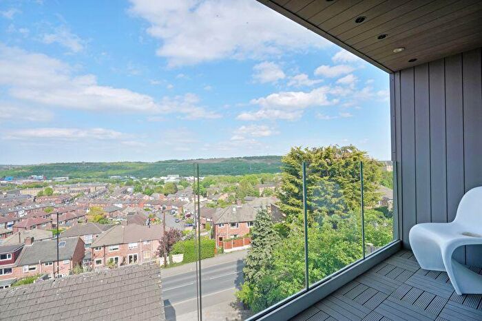 3 Bedroom Semi-Detached House For Sale In Woodview Road, Walkley, Sheffield, S6