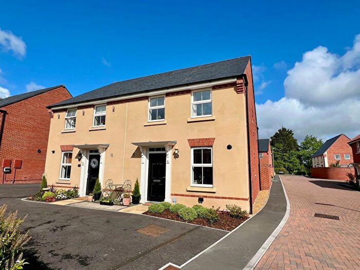 3 Bedroom Semi Detached House For Sale In Stawell Road, Bishops Lydeard, Taunton, TA4
