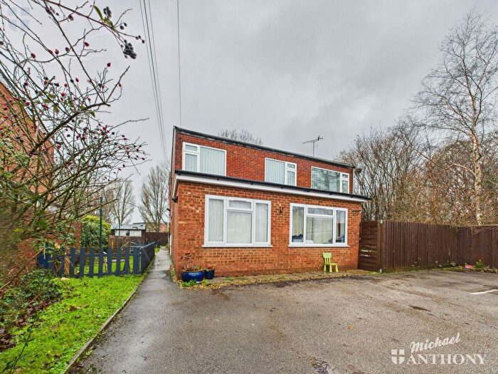 2 Bedroom Maisonette For Sale In Northfield Court, Northfield Road, Aylesbury, HP20