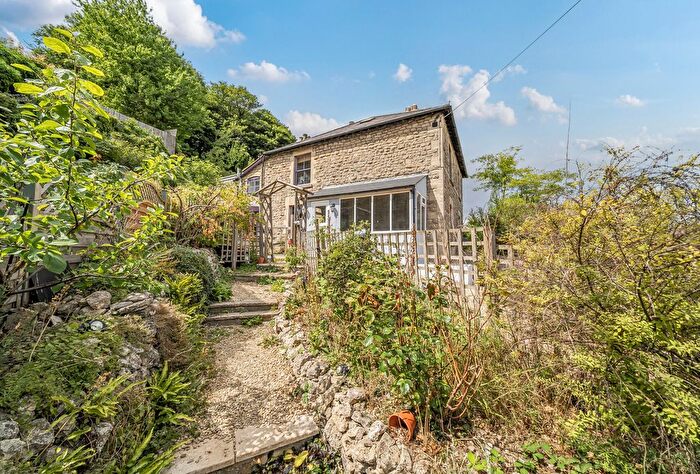 3 Bedroom Semi Detached House For Sale In Butterrow Hill, Stroud, Gloucestershire, GL5