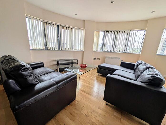 2 Bedroom Apartment To Rent In The Reach, Leeds Street, L3