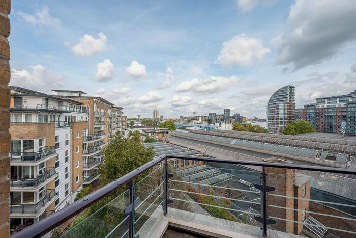 2 Bedroom Flat To Rent In Smugglers Way, Wandsworth, London, SW18