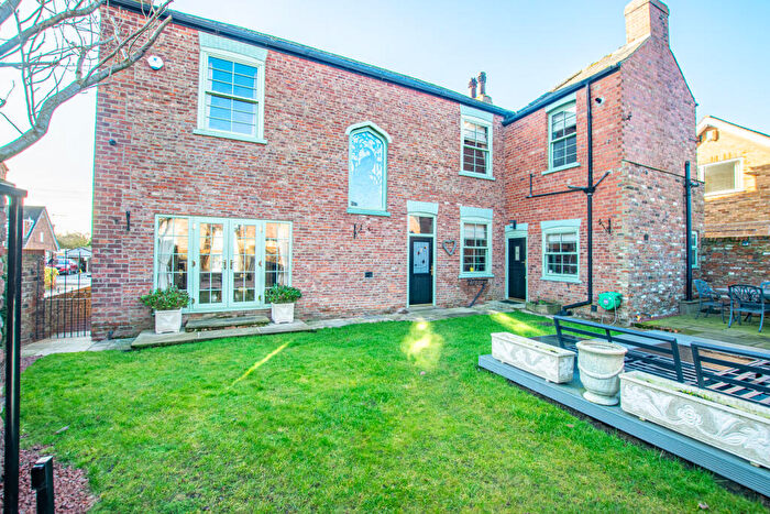 5 Bedroom Detached House For Sale In High Street, West Cowick, Goole., DN14
