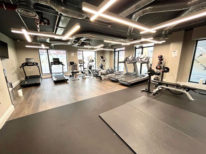 2 Bedroom Apartment To Rent In St. Martins Place, B15