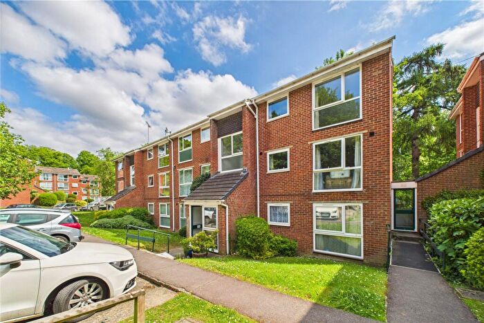 2 Bedroom Apartment For Sale In Southcote Road, Reading, Berkshire, RG30