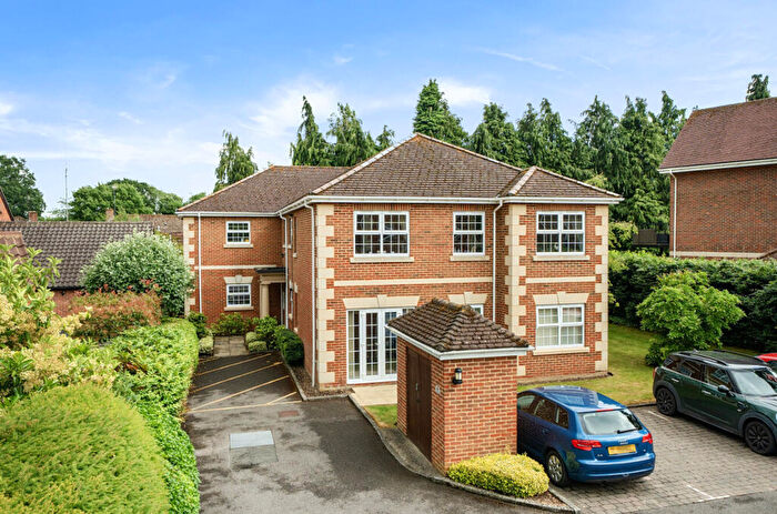 2 Bedroom Apartment For Sale In Wiltshire Road, Wokingham, Berkshire, RG40
