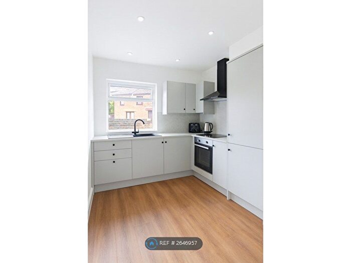 2 Bedroom Flat To Rent In Carter Knowle Road, Sheffield, S7
