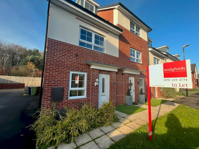 4 Bedroom House To Rent In Capesthorne Road, Teal Farm. Washington, NE38