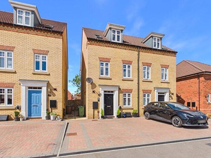3 Bedroom Town House For Sale In Blanchard Avenue, Beverley, HU17