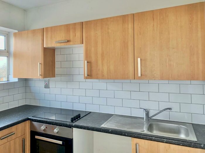 2 Bedroom Flat To Rent In Prettygate Road, Colchester, CO3