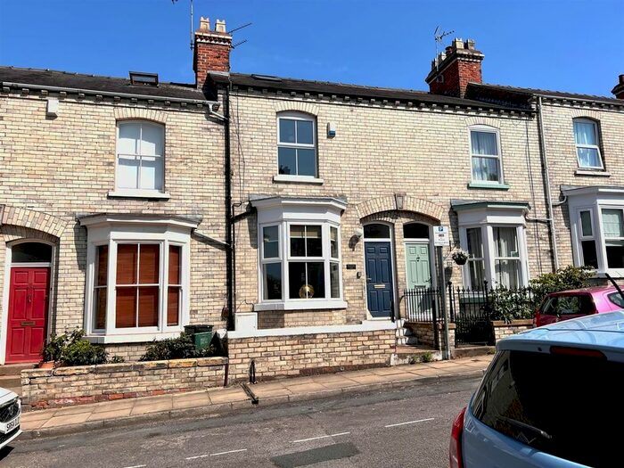 3 Bedroom Property To Rent In Scott Street, York, YO23